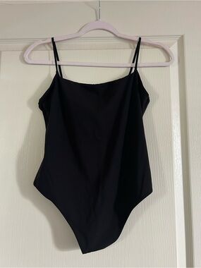 NEW!🖤 Athleta Black Women’s Slim-Strap Bodysuit